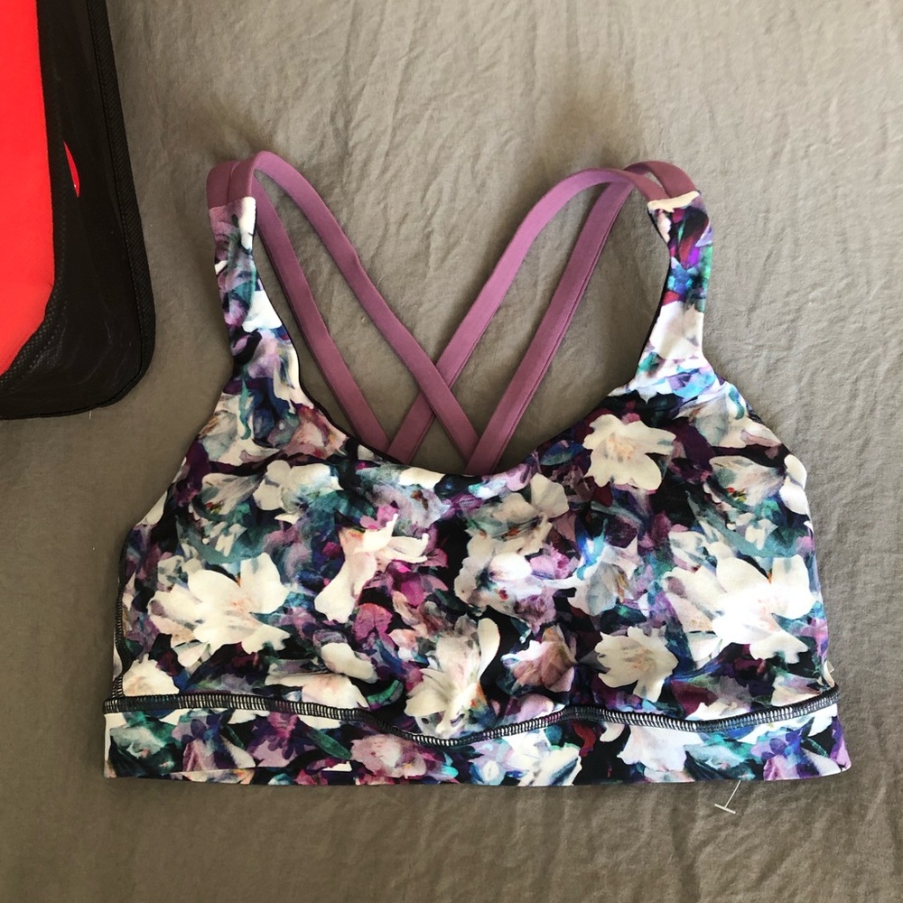 NWOT Lululemon Free to Be Moved bra size 6
